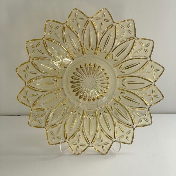 Vintage Federal Glass Petal Yellow Sunflower Pressed Glass 11.5" Serving Plate - Picture 3 of 6
